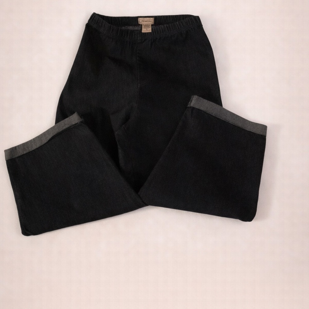 Art & Soul. Dark Jean Capris - Picture 5 of 5